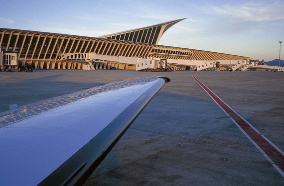 Bilbo-Louiko aireportua New York eta Moskurekin lotzeko aukera
