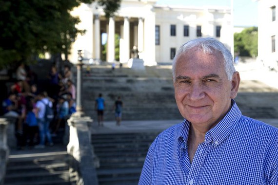 Sarrionandia: "Katalanek ez dute garbantzu bat ere disparatu eta ehunka ordezkari politiko auziperatu dituzte"