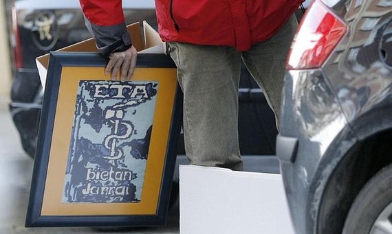 ETAk gaur egingo du ofizial bukatu duela ibilbidea, nazioarteko eragileen aurrean