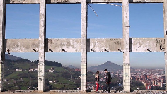 Tainted Love kantuaren bertsio desberdinekin egin dute IKOko ikasleek bideoklip kameleonikoa