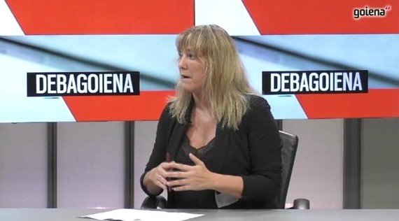 Maite Goñi: "Ikasgeletan mugikorrak debekatzea atzerapauso nabarmena eta larria da"