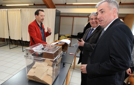 Ipar Euskal Herriko emaitzak: 8 zentro eskuinarentzat, 3 PS eta 1 EHBai #bozak15 