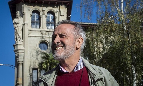 Txema Auzmendi apaiz eta kazetariaren kontakizuna Kubatik itzuli ondoren