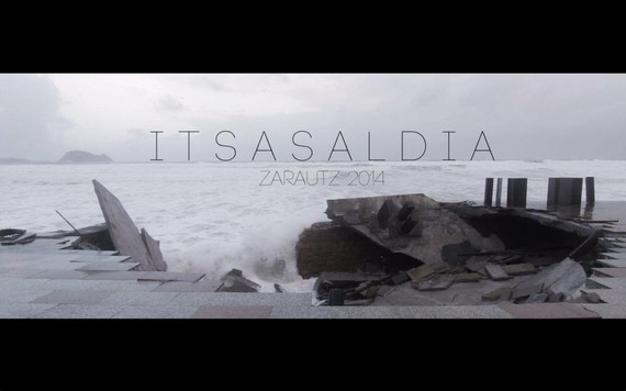 Itsasaldia Zarautzen (irudiak eta edizioa: Imanol Sorazu)