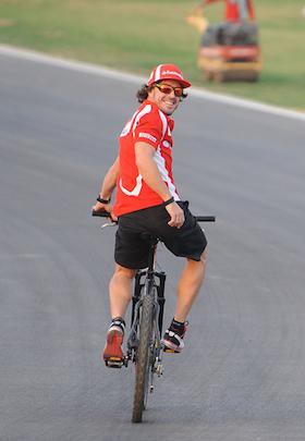 Alonsoren talde berriak staff berria izango du