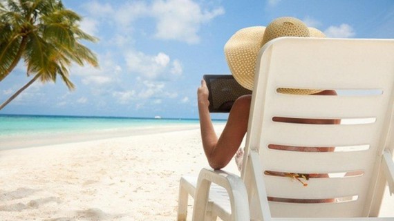 Teknopatometroa: oporrak online ala offline? (2013)