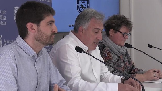 Euskara Iruñeko berezko hizkuntza bezala definitu du Udalak bere ordenantza berrian