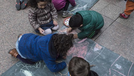 Iruñeko bi haur eskolen eredu aldaketa (gaztelaniatik euskara pasatzea) bertan behera utzi du auzitegiak