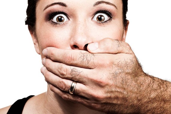 'Manterrupting', emakumeen hitza etengabe eteten duten gizonen fenomenoa