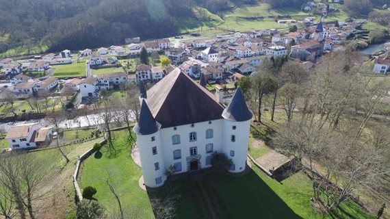 Gaztelu bat euskaldunondako: Etxauzia erostearen alde