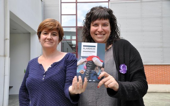 "Alardeak, ukatutako plazara" liburua, egileek aurkeztua