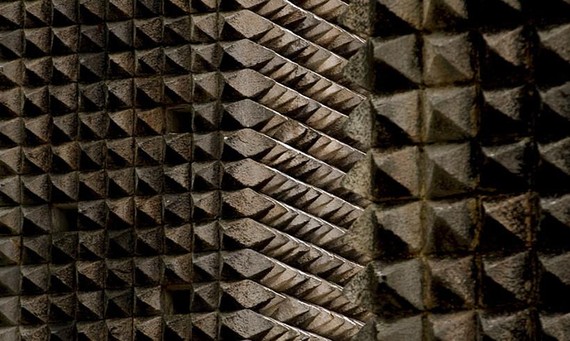 Euskara batuaren arantzak: artifiziala, hotza, plastikozkoa, aspergarria...