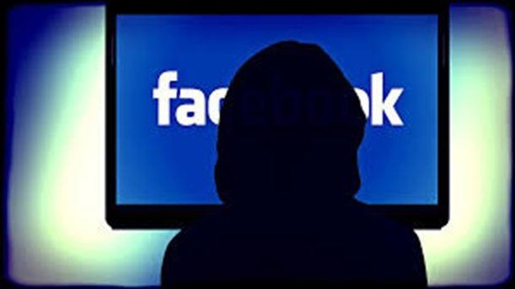 Facebookeko erabiltzaileen informazio pribatua, munduko 150 enpresa handiren eskura