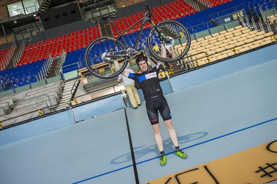 Ordubetean 29,94 kilometro, Guinness marka bizikletan gurpil bakarraren gainean