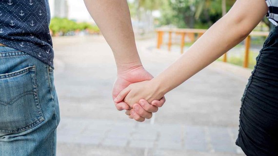 Gazteek maitasun erromantikoan sinesten jarraitzen dute