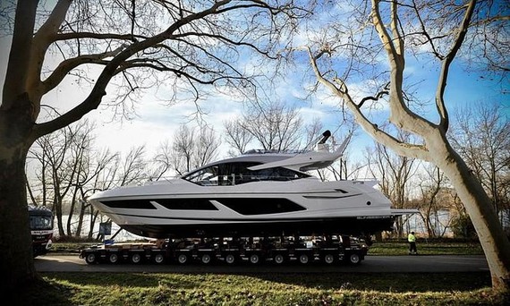 Munduko biztanleen erdiek adina ondasun dute 26 lagun aberatsenek