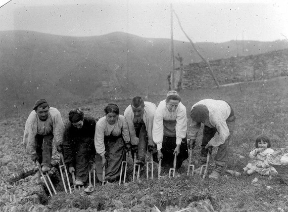 Dena zen traba, muga eta estura emakumeentzat - Ahotsak.eus #Martxoak8