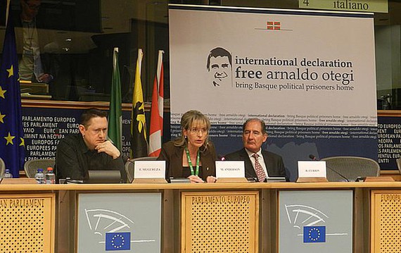 Euskal presoen babes taldearen kontrako polizia operazioa