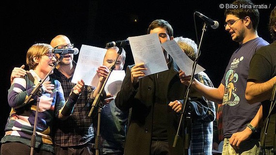 Bilbo Hiria Irratiaren 20 urteak ospatzeko diskoa grabatu dute