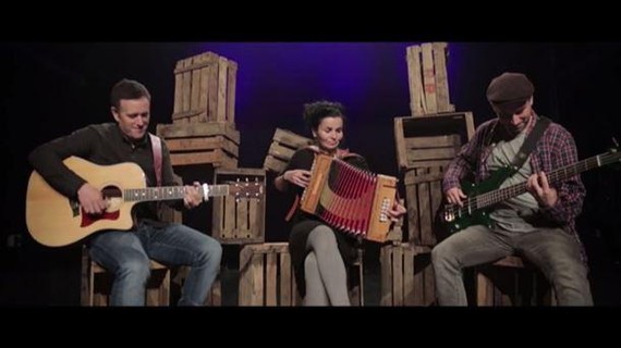 Hizkuntza inklusiboarekin hainbat kantu tradizional moldatu dituzte Berrizen