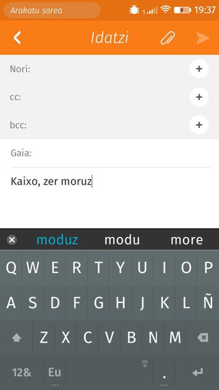 Firefox OS sistema eragiledun telefonoak euskarazko zuzentzailearekin datoz orain