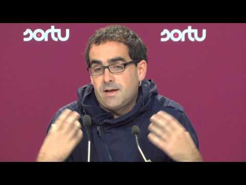 Iosu Lizarralde zinegotzia Goardia Zibilaren itaunketa deskribatzen