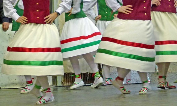 Neskek Jauziak dantzatuko dituzte Luzaideko Bolant Egunean