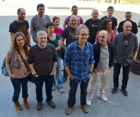 ETB2n euskal hiztunek euskaraz egitea nahi dute