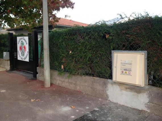 Ziburuko ikastolari argindarra moztu dio auzapezak