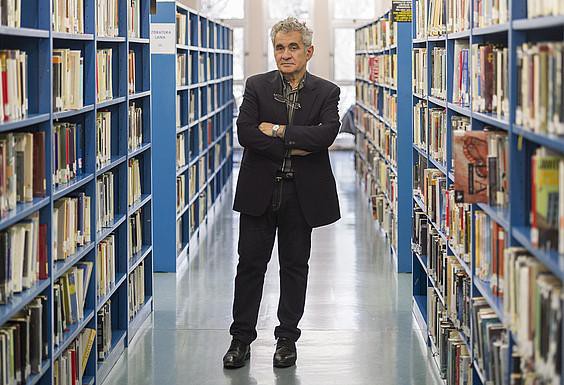 Bernardo Atxaga: "Ez da subjektu politikorik sortzen egungo eskoletan"