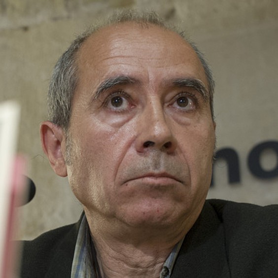 K. Altonaga: «Euskara errazaren urmaelean plisti-plasta gabiltza askotan»