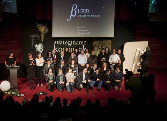 Eusko Jaurlaritzak BIKAIN, Euskararen Kalitate Ziurtagiriak banatu ditu Gasteizko Europa Jauregian