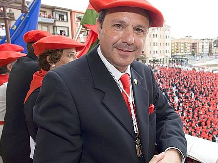 Irungo alkatea: kanpainan herritar denak agurtzen, Alardean batzuk bakarrik