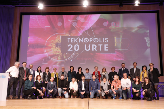 Teknopolis zientzia dibulgazioko saioak 20 urte bete ditu ETBn