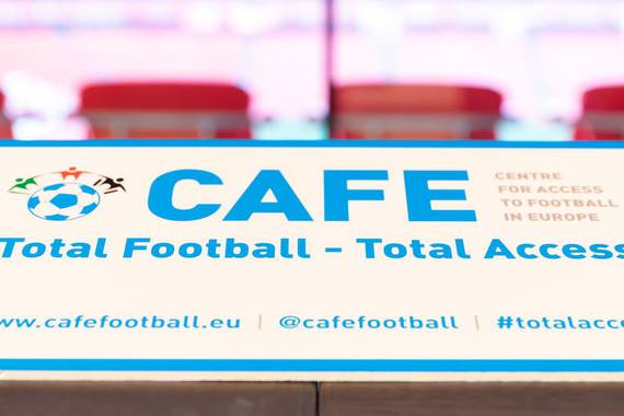 Esatari boluntarioak nahi dituzte 2020ko Eurokoparako (itsuei euskaraz azaltzeko partidak)