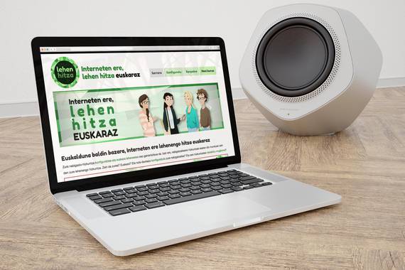 Hamar euskaldunetatik seik ez dute euskarazko webgunerik irakurtzen