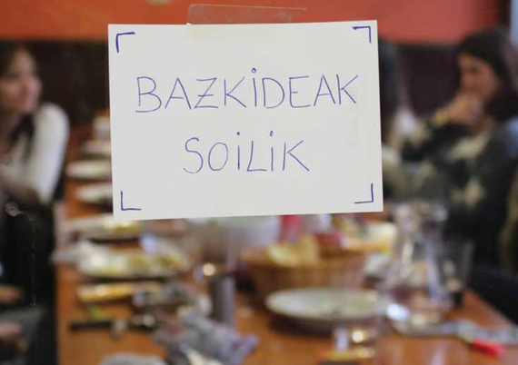 Idatzitako arauak eta idatzi gabekoak: emakumezkoak herrietako soziedadeetan