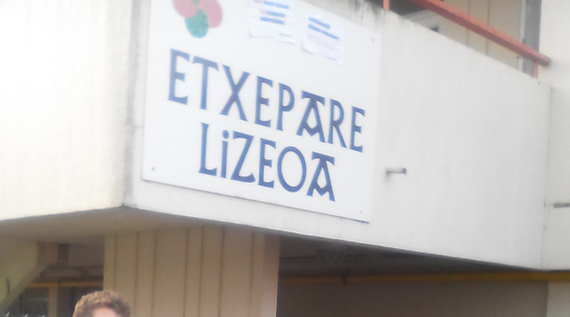 Euskaraz ikasten segitzeko oztopoak, Iparraldeko ikasleentzat