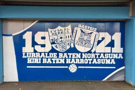 Zentsura euskal futbol taldeen zelaietan