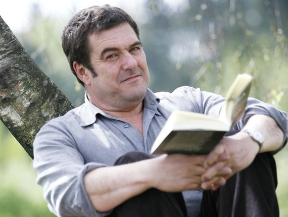 "Ez lasaitu, Marlon". Martxelo Otamendik Hasier Etxeberriari idatzitako adio testu ederra